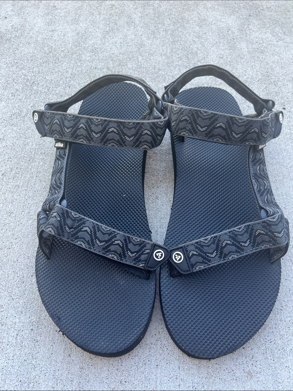 Atika Gray/Black Strappy Outdoor Water Sandals Mens SZ 10/43